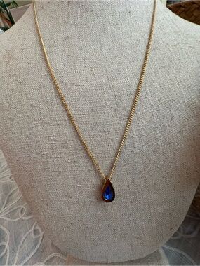 Avon Fashion Accents Teardrop Pendant Necklace Imported Austrian Glass
